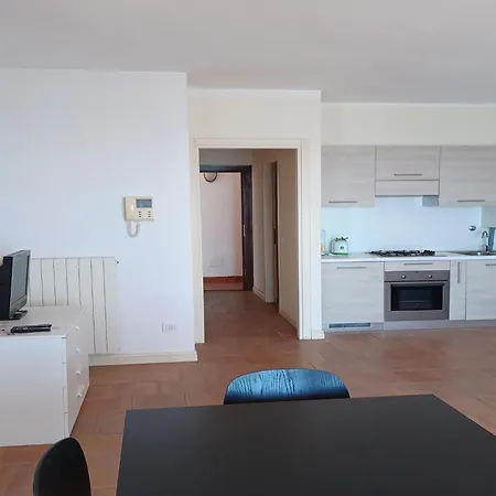 Apartment In Oggebbio With Lake Maggiore Views, Cleaning Included * אוג'ביו