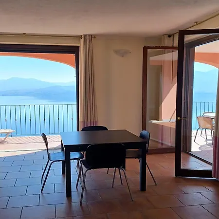 דירה Apartment In Oggebbio With Lake Maggiore Views, Cleaning Included *