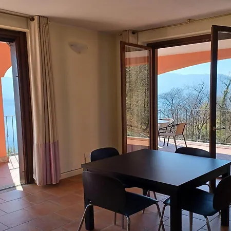 Apartment In Oggebbio With Lake Maggiore Views, Cleaning Included Apartamento Oggebbio